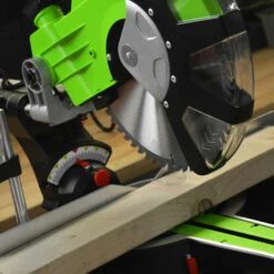 Scie à Onglets Radiale 2100W - 305mm - Constructor -Scie électrique stationnaire Soldes 19883075 5