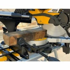 Femi Job Line - Scie à Onglet 2000W Ø 305 Mm + Déligneuse - TR 1030DB 7 Femi Job Line - Scie à Onglet 2000W Ø 305 Mm + Déligneuse - TR 1030DB -Scie électrique stationnaire Soldes 2265565 3