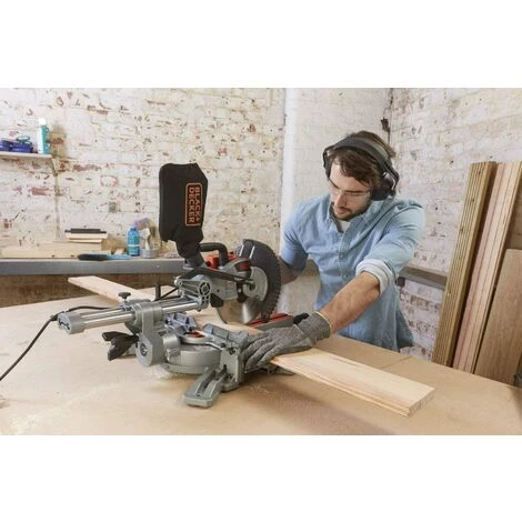 BLACK & DECKER Scie à Onglet 1600W Lame 216mm BLACK+DECKER BES700-QS 4 BLACK & DECKER Scie à Onglet 1600W Lame 216mm BLACK+DECKER BES700-QS – Image 2